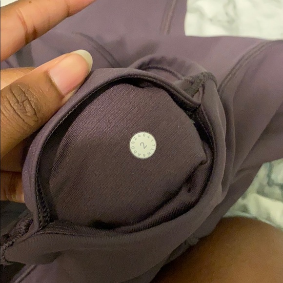 Lululemon Black Current Train times crops 17’’ - Picture 5 of 8